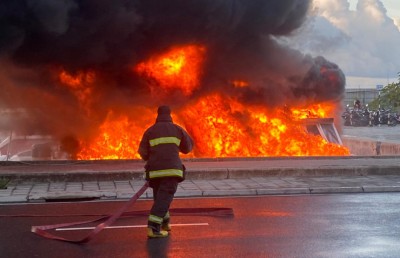 ކަމެއް ވީހެން ވެސް ހީނުވޭ، ކެމިކަލް ގުދަންތަކުން މާލެ ފުރިއްޖެ