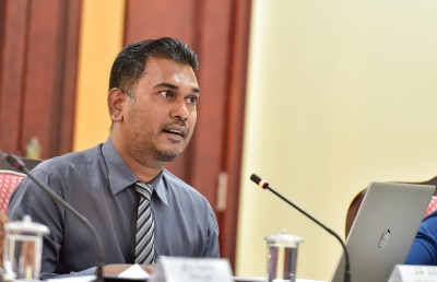 ލަފާކުރި އާމްދަނީ ނުލިބި، ޑެފިސިޓަށް ބިލިއަނެއް އިތުރުވެދާނެ: އޮޑިޓަ ޖެނެރަލް