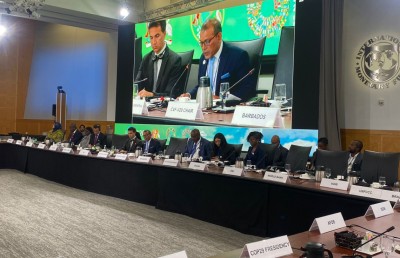 ކުދި ގައުމުތަކުގެ ދަރަނި ކުޑަކޮށް، މާލީ އެހީތެރިކަން އަވަސްކޮށްދިނުމަށް ގޮވާލައިފި