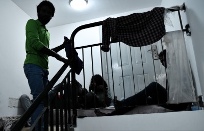 ފޮޓޯ ސްޓޯރީ: ހިޔާ ޓަވަރުތައް ޑްރަގްގެ ކިއްލާއަކަށް!