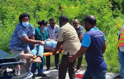 އައްޑޫ ލޮރީ އެކްސިޑެންޓް: އަނިޔާވި މީހާ އަދިވެސް ވެންޓިލޭޓަރުގައި