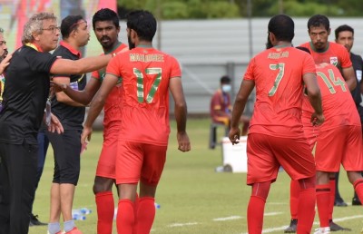 ބައެއްގެ ބޮލުގައި ކަންކަން އަޅުވައިގެން މިކަމެއް ހައްލެއް ނުވާނެ: ކޯޗް