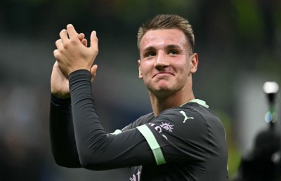 މިލާން ފުރަތަމަ މޮޅު ހޯދިއިރު 16 އަހަރުގެ ކަމަރްޑާ އަށް ރެކޯޑެއް