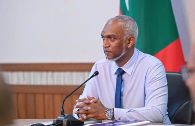 ސިޔާސީ މުވައްޒަފުންނާއި ދައުލަތުގެ ވެރިންގެ މުސާރައިގެ 10 ޕަސެންޓް އުނިކުރަން ރައީސް ނިންމަވައިފި