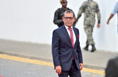 މާލީ ލަފާ ހޯދަން ބޭރުގެ ފާމާއެކު ކުރިއަށް ނުދާން ނިންމުމުން ނަޝީދުގެ ތައުރީފް ސަރުކާރަށް