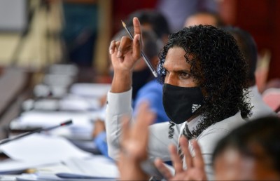 ނިޒާމީ ވޯޓަަށް ހޭލުންތެރި ކުރަންޖެހޭ ކަމަށް އީސީން ބުނުމުން ޔައުގޫބްގެ ނުރުހުން