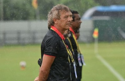 މުބާރާތުގައި ކުޅުންތެރިން ދަސްކުރީ މީގެކުރިން ނުކުރާ ކަންތައްތަކެއް: ކޯޗު