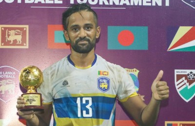 ފަހު ވަގުތު ބަންގްލަދޭޝް ބަލިކޮށް، ލަންކާ ފައިނަލުން ޖާގަ ހޯދައިފި