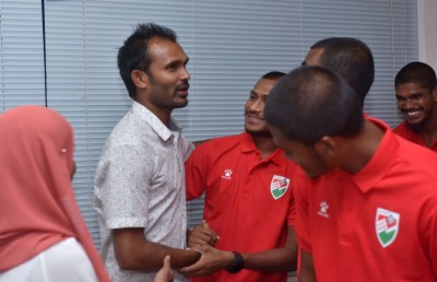 އަޑުބަރޭ ކުރި ނުރައްކާތެރި ފައުލުން ދިވެހިން ރަތަށް