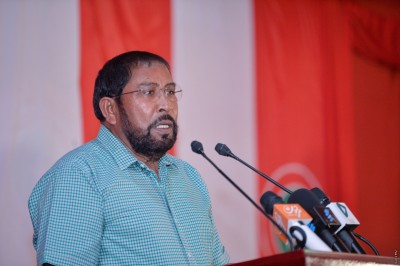 ހޯޑެއްދޫ މަސްފެކްޓްރީގެ މަސައްކަތް ކުރިއަށް ނުދަނީ ސަރުކާރުތަކުން ޖެއްސުންކުރާތީ: ގާސިމް