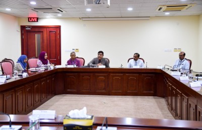 ޓެކްސީ ހިދުމަތް ދިނުން ސަރުކާރު ކުންފުންޏަކާ ހަވާލު ކުރަނީ