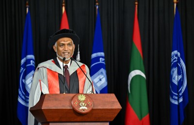 ރައީސްގެ ނަސޭހަތަކީ ކިޔެވުމުގެ އުނދަގޫ ދަތުރުގައި ހިތްވަރުކުރަން