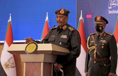 ސޫދާންގެ ބޮޑުވަޒީރު އަލުން މަގާމަށް، މުޒާހަރާއަށް ހުއްޓުމެއް ނެތް