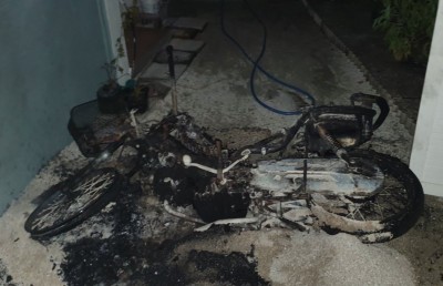 ބާރަށު ސްކޫލް ޕްރިންސިޕަލްގެ ސައިކަލުގައި ރޯކޮށްލައިފި