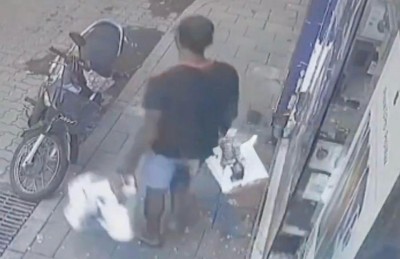 ފިހާރަ ފަޅާލައި މުދާތައް ހިފައިގެން ދިޔައީ އެންމެންގެ ކުރިމަތީގައި!