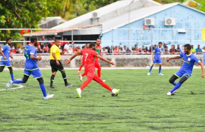 ސްޕޯޓްސްް ޕޮލިޓިކްސް: ކުޅިވަރަކީ ކުޅިވަރެއް ނޫނެވެ! ބޯޅަ އޮތީ ބައިކޮޅުގަ އެވެ!