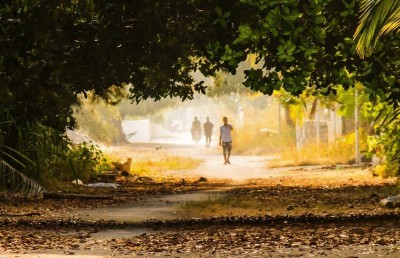 ދަރަވަންދޫގައި އަންހެން ކުއްޖަކު ފޮރުވައި، ބައްޕަ އަށް ވަޅިން ބިރުދައްކައިފި