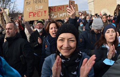 އޮސްޓްރިއާ އަނެއްކާވެސް ފުރަބަންދަކަށް