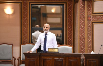 ތައުލީމީ ދާއިރާގެ 300 އެއްހާ މުވައްޒަފުންނަށް ހެއްކެއް ނެތި އަދަބު ދީފައިވޭ: މިނިސްޓަރު