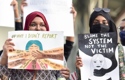 ޖިންސީ ގޯނާގެ ތުހުމަތު އޮތް މީހަކު އަމިއްލަ ދަރިފުޅާއި އިތުރު ކުއްޖަކާ ބެހުނު މައްސަލައެއް ފެންމަތިވެއްޖެ