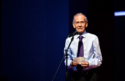 ތައުލީމަށް ހިދުމަތްކުރުމުގެ އެންމެ މަތީ ޝަރަފު ޑރ. ޒާހިރަށް އަރުވައިފި