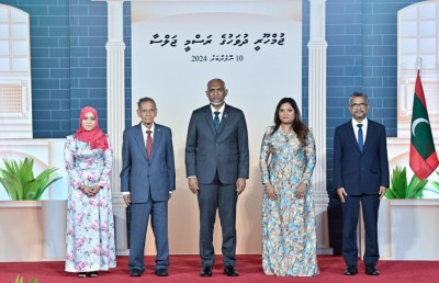 ތައުލީމަށް ހިދުމަތްކުރުމުގެ އެންމެ މަތީ ޝަރަފު ޑރ. ޒާހިރަށް އަރުވައިފި