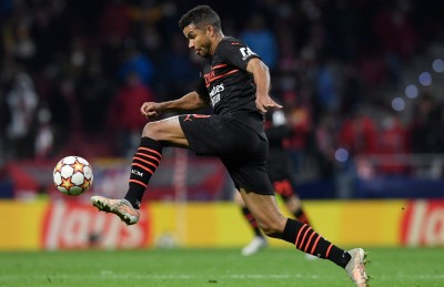 މެސިއަސްގެ ލަނޑުން އޭސީ މިލާން އުންމީދު ދަމަހައްޓައިފި