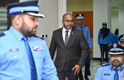 ގޮންޖެހުން ބޮޑު، އުނދަގޫ ނިންމުންތަކެއްގެ އަހަރެއް