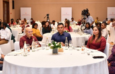 މީހުން ބިނާ ކުރުމަށް ދިރާގުން ކުރާ މަސައްކަތަށް ނައިބު ރައީސްގެ ތައުރީފު