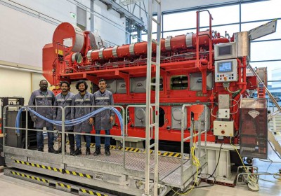 ސްޓެލްކޯގެ ހަތަރު މުވައްޒަފުން ޖަރުމަނުން ތަމްރީނުތަކެއް ފުރިހަމަކޮށްފި