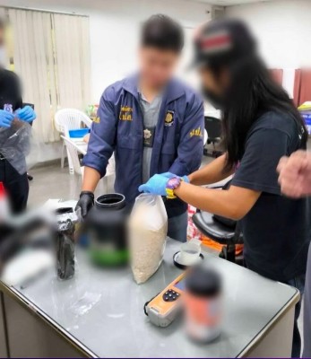 ޑްރަގް ޓްރެފިކިން މައްސަލައިގައި ބެންކޮކުން ދިވެއްސަކު ހައްޔަރުކޮށްފި