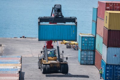 މިދިޔަ އަހަރަށް ވުރެ މި އަހަރުގެ އޮކްޓޯބަރުގައި ރާއްޖެއަށް މުދާ އިމްޕޯޓުކުރި އަދަދު އިތުރުވެއްޖެ