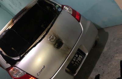 އައްޑޫގެ ވަކީލެއްގެ ކާރުގައި ރޯކޮށްލައިފި