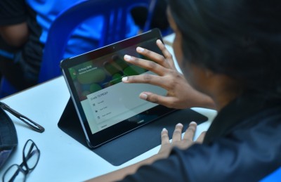 ސްކޫލްތަކަށް ހޯދި ޓެބްލެޓްތަކަށް ނުދީ ހުރި 23 މިލިއަން ދައްކަން ހުކުމްކޮށްފި