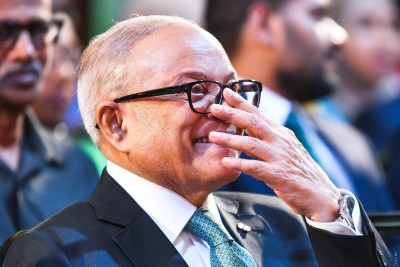 ބެންޒެމާ އެއް ނޫން، ބެންޒީމާ! މައުމޫން ގެ އިރުޝާދު މިފަހަރު ހުރިހާ ޕްރެސެންޓަރުންނަށް