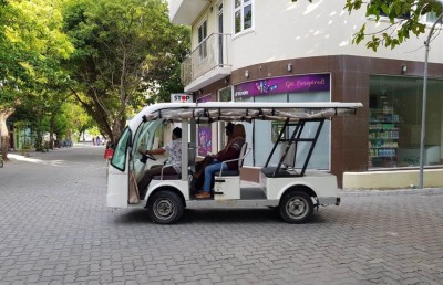 ވިލިމާލޭގައި ބެޓެރި ކާރުގެ ހިދުމަތް ދޭނެ ބަޔަކު ބަޔަކު ހޯދަނީ