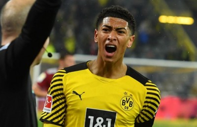 ރެފްރީއަށް ފާޑުކިޔައިގެން ބެލިންހަމް 40،000 ޔޫރޯއިން ޖޫރިމަނާ ކޮށްފި