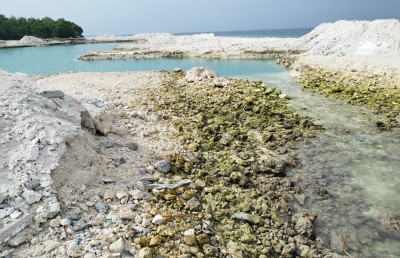 ބަނދަރުގެ މަސައްކަތް ހުއްޓިފައި އޮތުމުން ކުރިނބީ ރައްޔިތުން ނުކުމެ ޓީ-ޖެޓީ ސަރަހައްދު ކޮނެފި