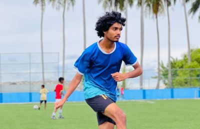 ގުރައިދޫގެ ޝަޔާމް؛ ބައްޕަގެ ފަރާތުން ވާރުތަވި ކެޕްޓަން ބޭންޑްގައި ގޯލްޑް ކަޕަށް