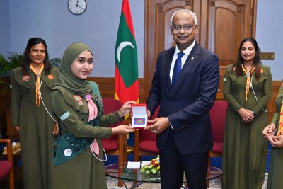 މި އަހަރު ގާލް ގައިޑްގެ އެންމެ ޝަރަފުވެރި ބެޖު ޔުމްނާއަށް