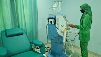 އޭދަފުށީގައި ހުންނަ އަތޮޅު ހޮސްޕިޓަލުން ޑައިލިސިސްގެ ޚިދުމަތް ފަށައިފި