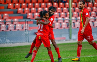 އަޔާ: ފުޓްބޯޅައިން ނުލިބުނު ލޯބި ހޯދީ ފުޓްސަލްއިން