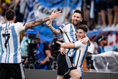 މެސީއަށް ތާރީޚީ ދުވަހެއް، އާޖެންޓީނާ ކުއާޓާ ފައިނަލަށް