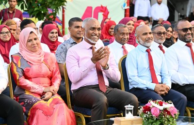 ކެރުމާއި ވާހަކަ ދެއްކުމުގެ ހުނަރުން ވިދާލި ދެ ކުދިން