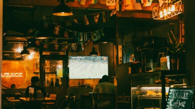 ސަޕޯޓުކުރާ ޓީމުގެ މެޗު ބަލާއިރު ހެލްތީ ސްނެކެއް ޚިޔާރުކުރޭ