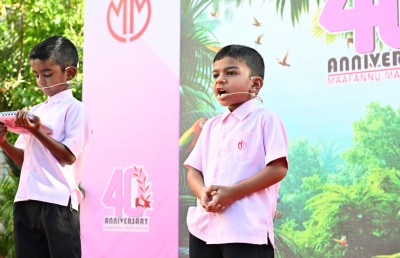 ކެރުމާއި ވާހަކަ ދެއްކުމުގެ ހުނަރުން ވިދާލި ދެ ކުދިން