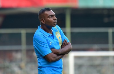 ވެލެންސިއާ އިން އާތީ ވަކިވެއްޖެ، ސީޒަނަށް ޓީމު ތައްޔާރެއް ނޫން