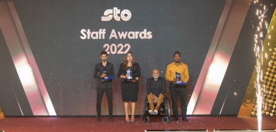 މުވައްޒަފުންގެ އަގު ވަޒަންކޮށް ފުރަތަމަ ފަހަރަށް އެސްޓީއޯގެ ސްޓާފް އެޥޯޑް ހަފްލާ ބާއްވާއިފި