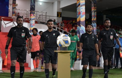 ރެފްރީންނަށް މުސާރަ ނުދޭތީ ދިވެހިލީގުގެ ބައެއް ކޮލިފައިންގް މެޗުތައް މެދުކެނޑިއްޖެ