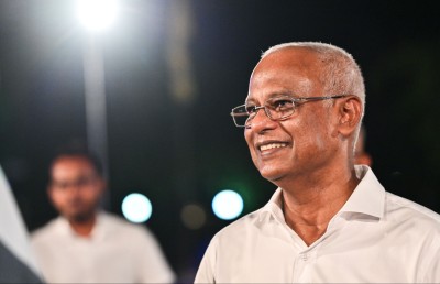 ބަދަލު ދިނުމުގައި ކުރީގެ ރައީސް އިބޫގެ މައްސަލައެއް އޮތްތޯ ބަލައި ދައުވާ ކޮށްދޭން އެދެނީ!